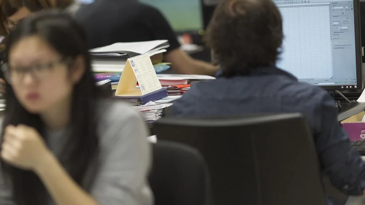 В Испании 2,5 млн часов переработки в неделю не оплачивают