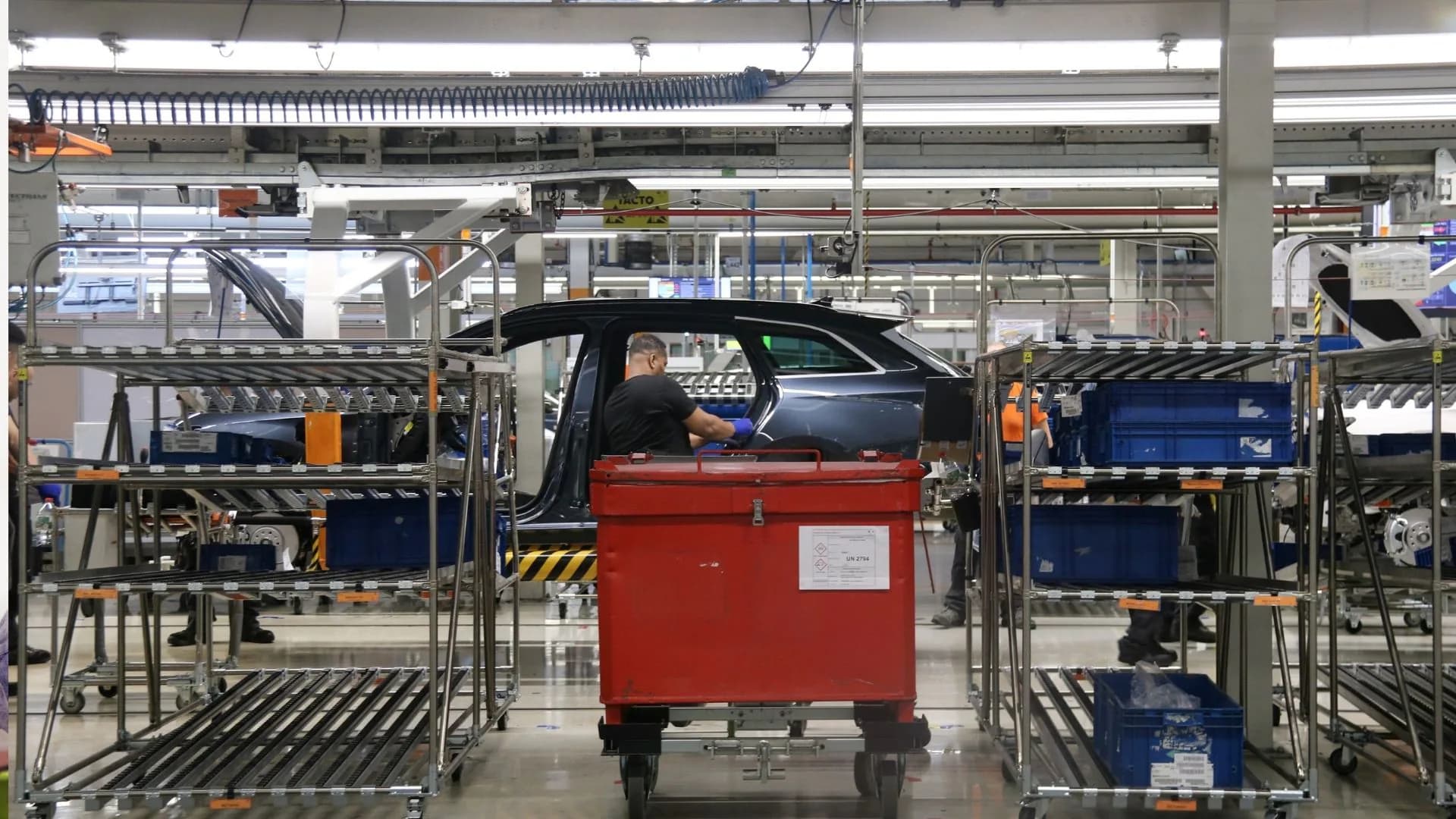 VW режет 50 тысяч мест